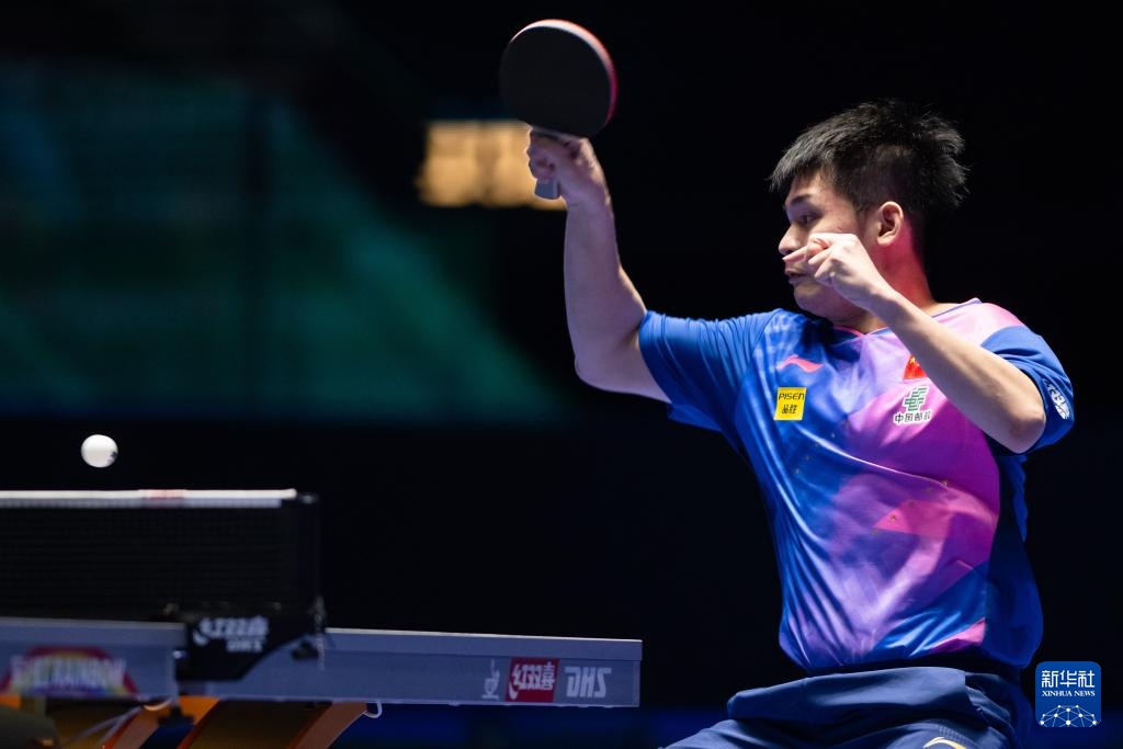 竞逐中的领 竞逐中的领